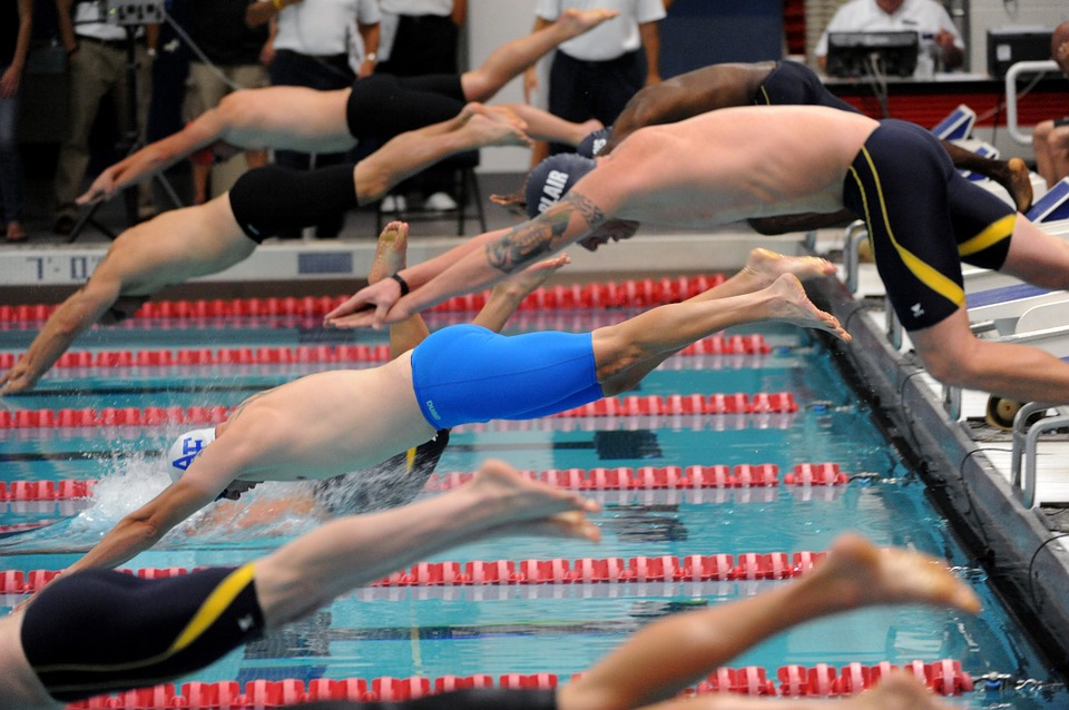 natation coach sportif depart vitesse